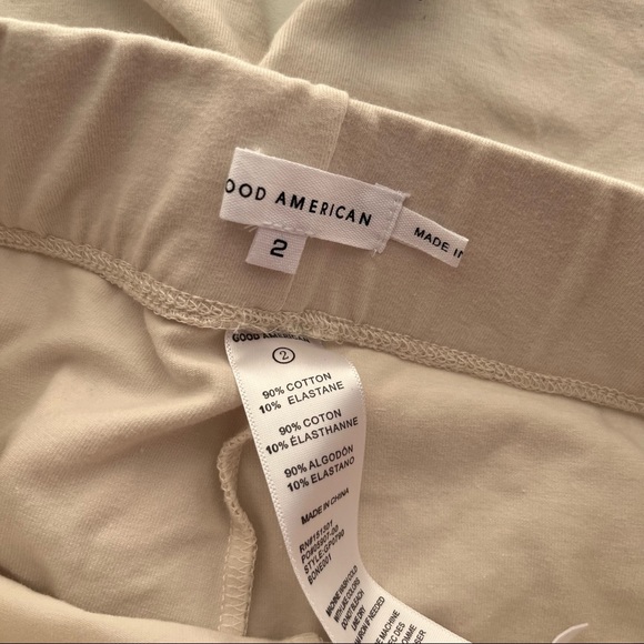 Good American ESSENTIAL BIKE SHORT bone001 | size 2 - Picture 4 of 5